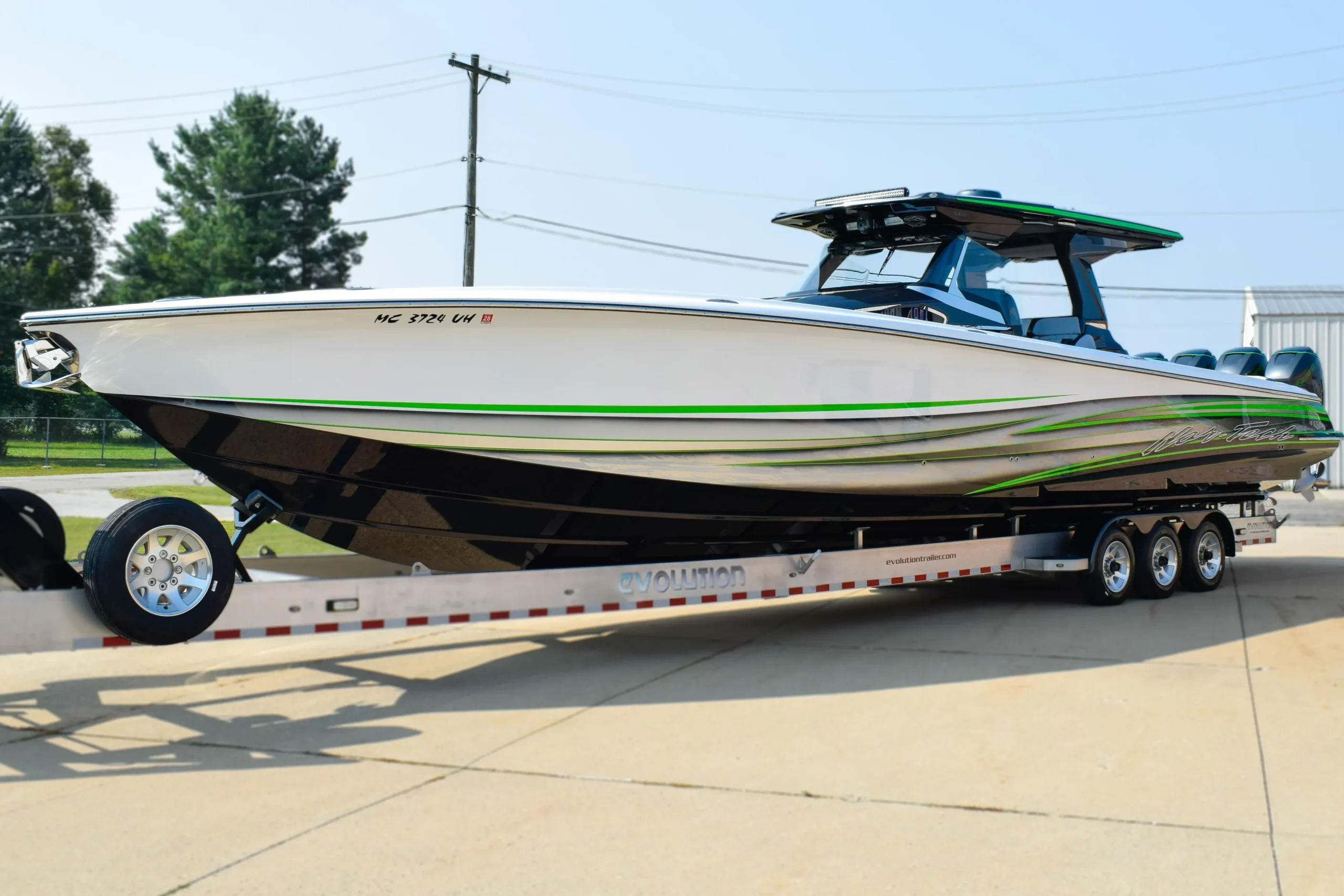 Long distance and nationwide boat shipping — yacht hauling across the United States by Black Wing Global Logistics